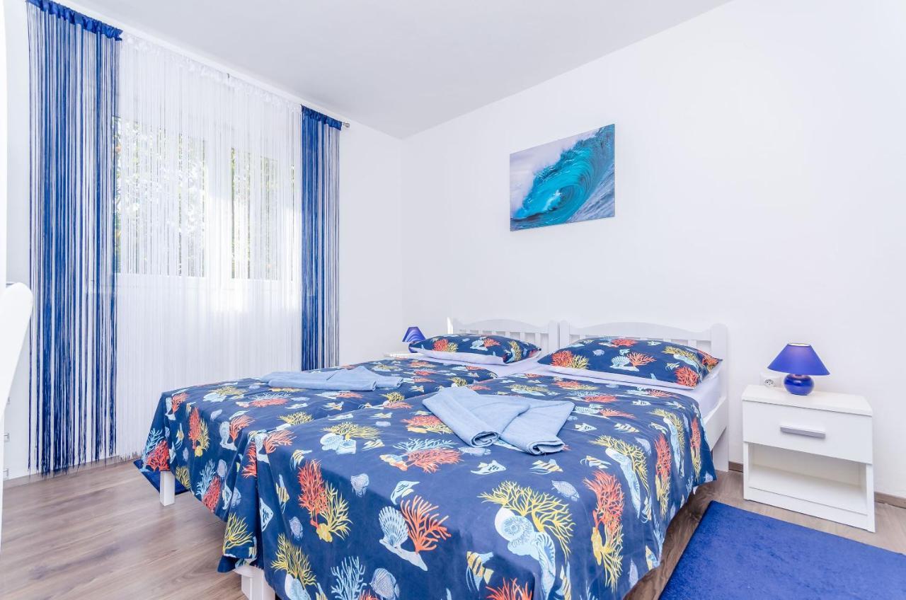 Apartment Snjezana Marina Extérieur photo
